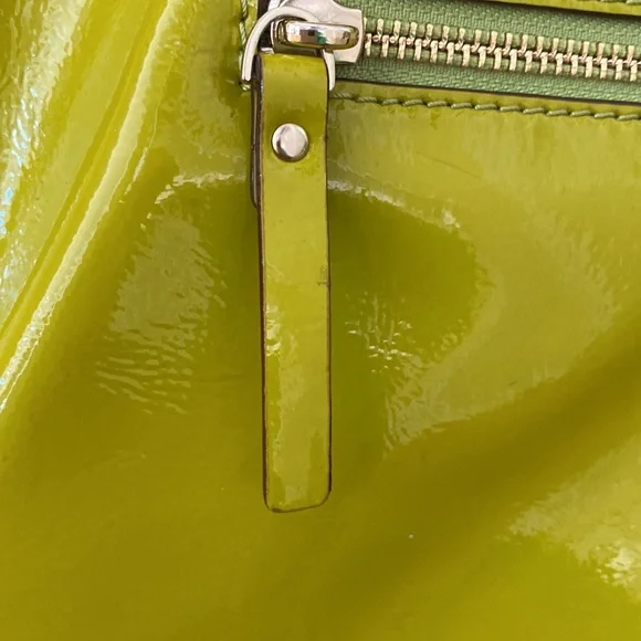 Kate Spade chartreuse patent tote 💛 - Picture 7 of 8